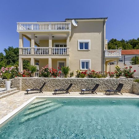 Haus Lilli Mit Pool Apartment Razanac Exterior photo