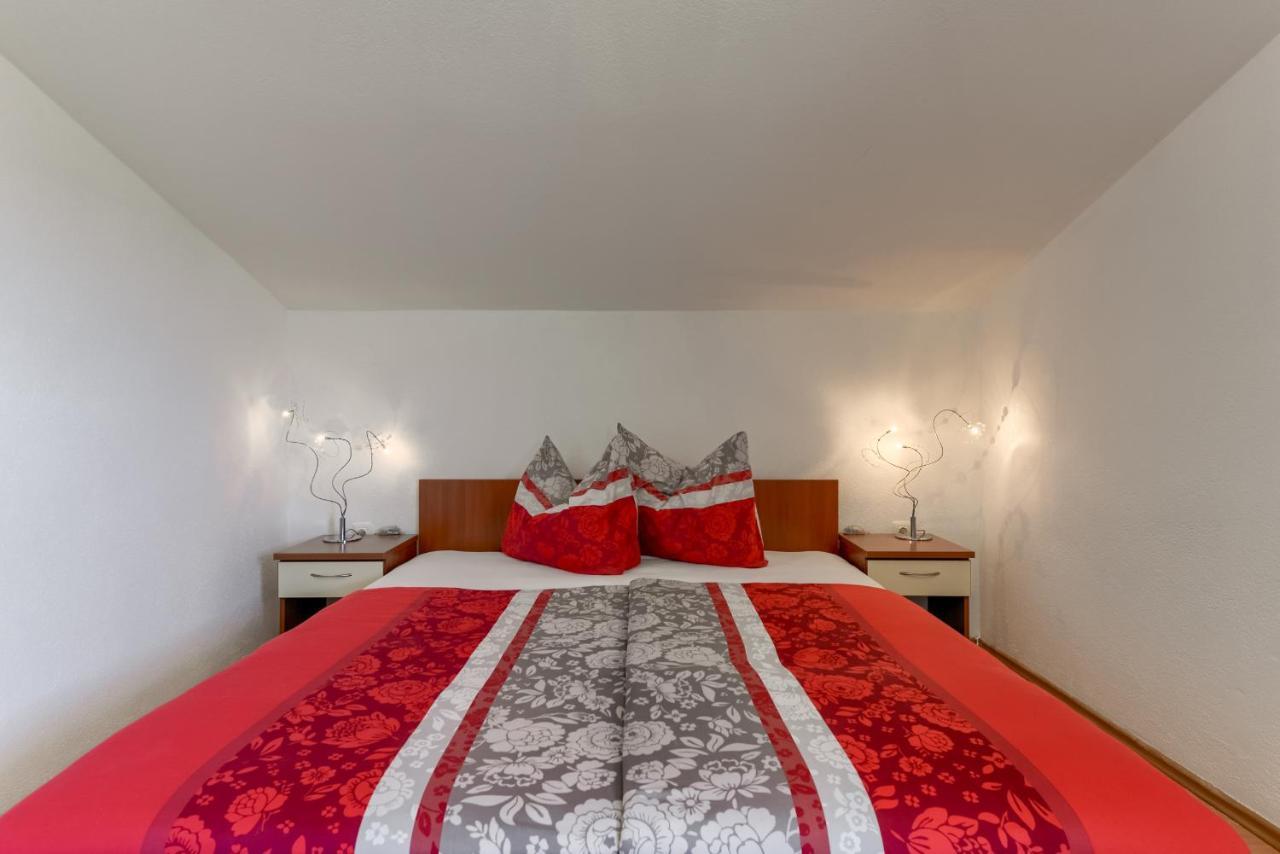 Haus Lilli Mit Pool Apartment Razanac Exterior photo